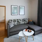 公寓 One Bedroom Sunny Tallinn Street With Parking *