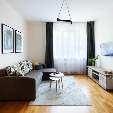 One Bedroom Sunny Tallinn Street With Parking