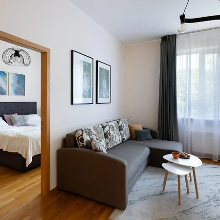 One Bedroom Sunny Tallinn Street With Parking Апартаменты *