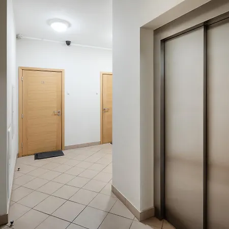 One Bedroom Sunny Tallinn Street With Parking Рига