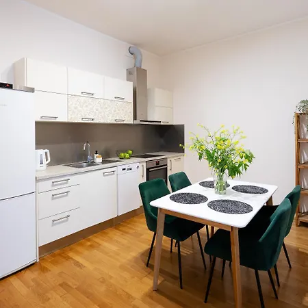 Apartment One Bedroom Sunny Tallinn Street With Parking *