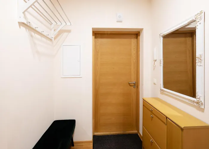 Dzīvoklis One Bedroom Sunny Tallinn Street With Parking *
