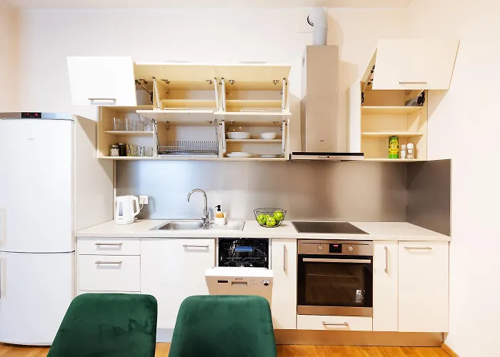 One Bedroom Sunny Tallinn Street With Parking * Riga