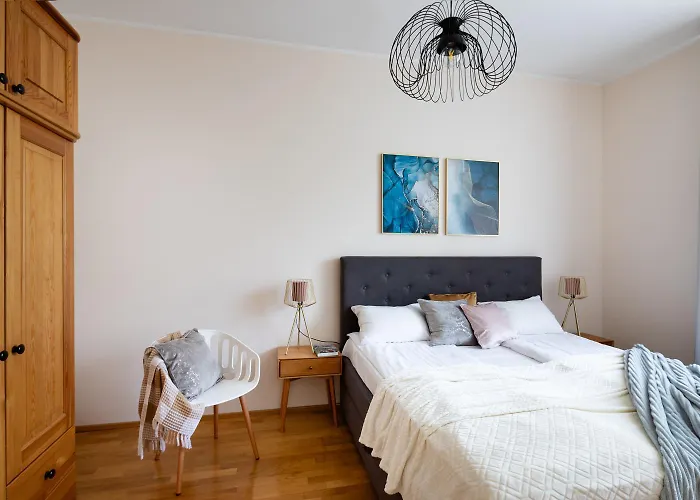 One Bedroom Sunny Tallinn Street With Parking Διαμέρισμα