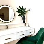 One Bedroom Sunny Tallinn Street With Parking Riga