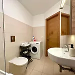 Daire One Bedroom Sunny Tallinn Street With Parking