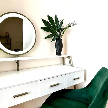 One Bedroom Sunny Tallinn Street With Parking Riga