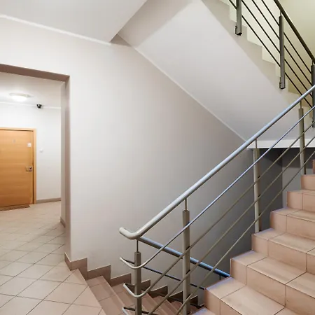 One Bedroom Sunny Tallinn Street With Parking Apartman